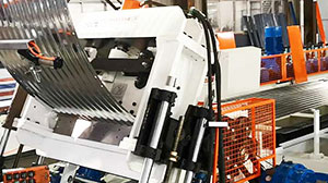 鋼板倉(cāng)設(shè)備:儲(chǔ)糧工程的理想選擇